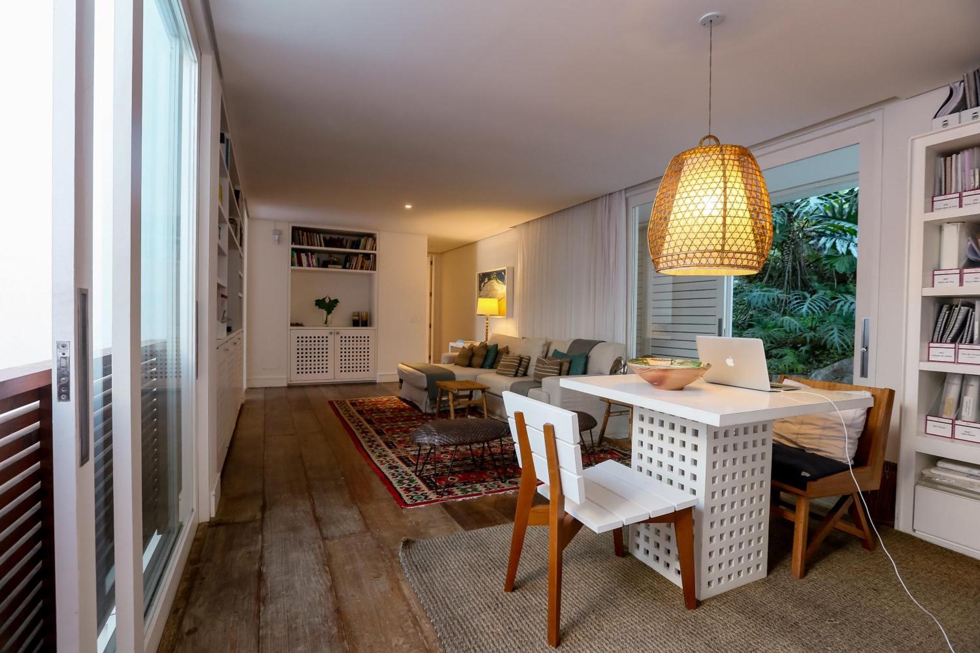 Tropical Contemporary Suites باراتي المظهر الخارجي الصورة