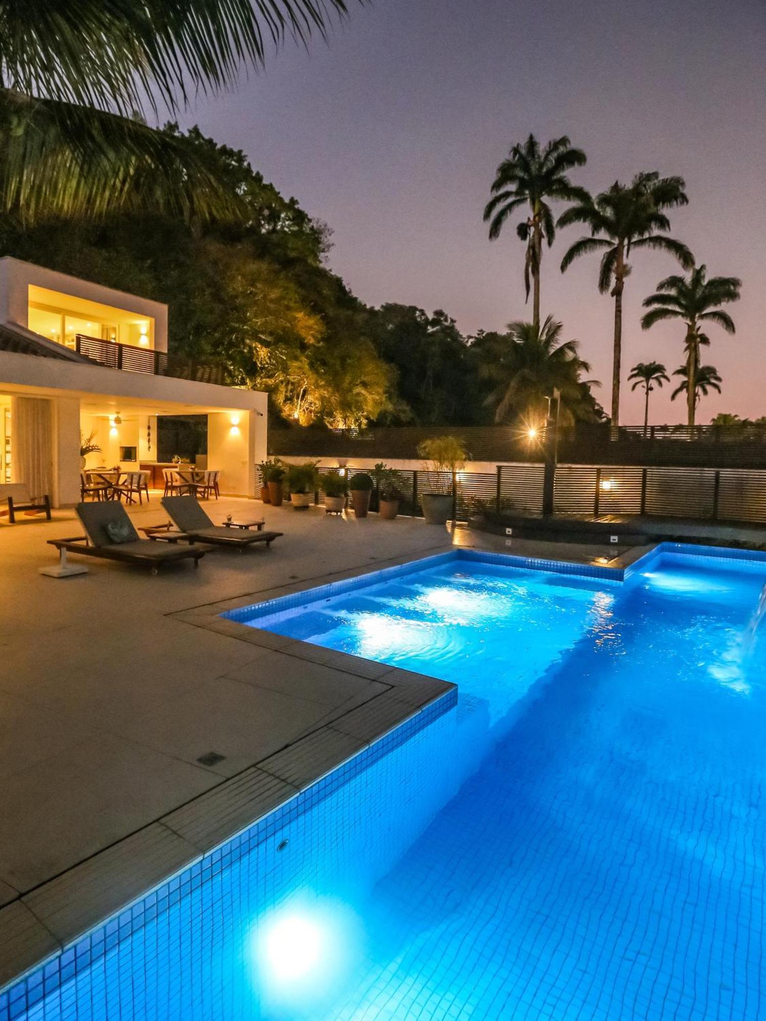 Tropical Contemporary Suites باراتي المظهر الخارجي الصورة
