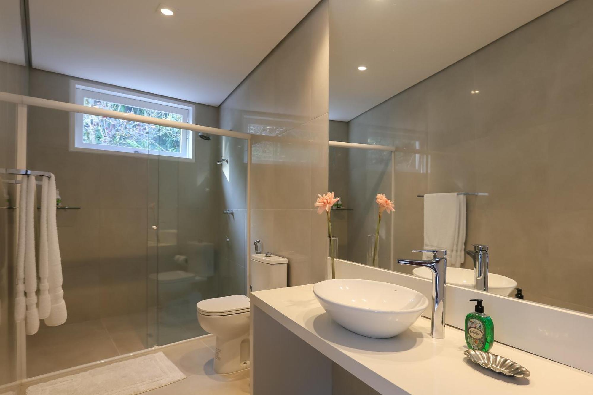 Tropical Contemporary Suites باراتي المظهر الخارجي الصورة